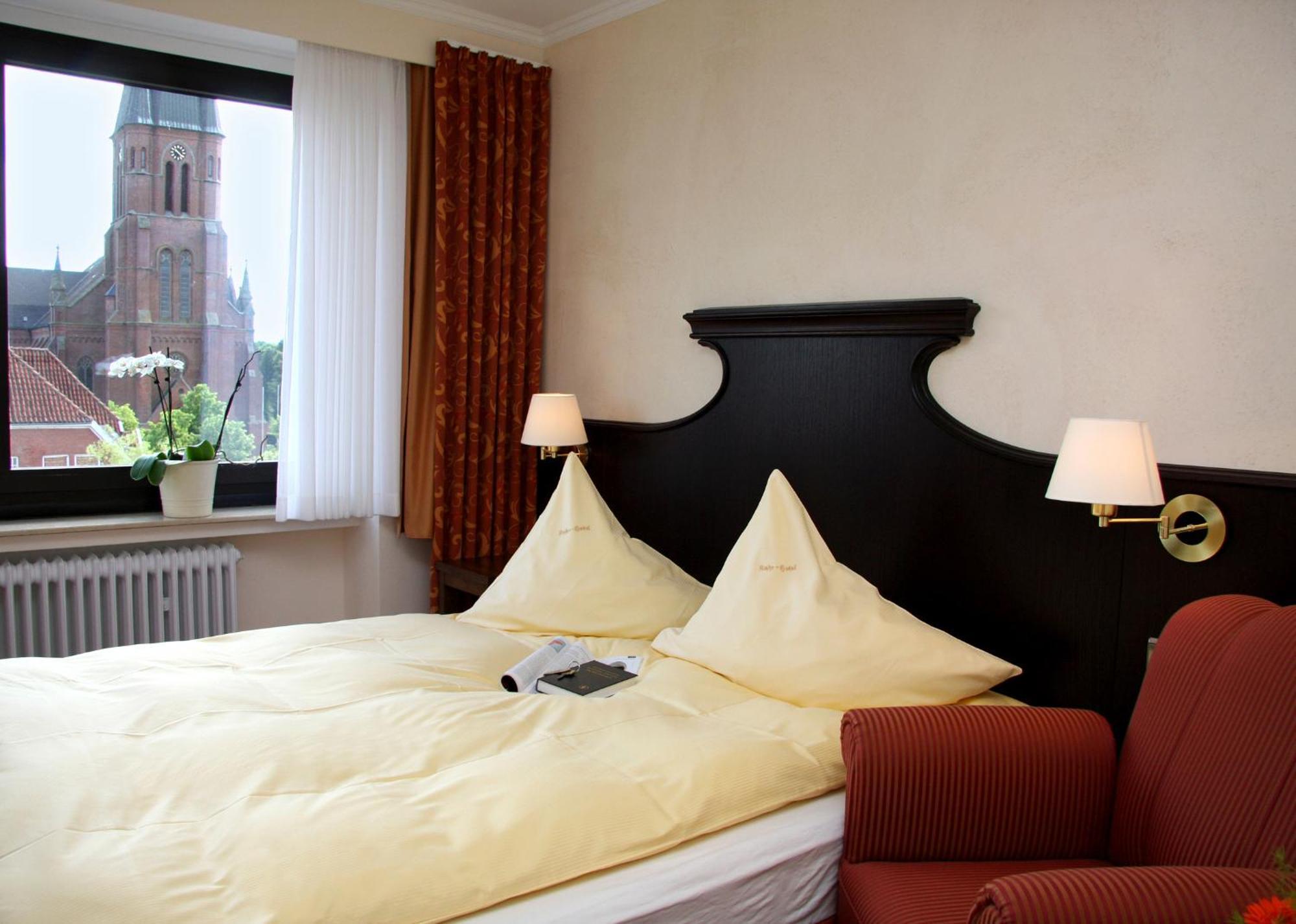 Altes Gasthaus Kuhr - Hotel & Restaurant Papenburg Dış mekan fotoğraf