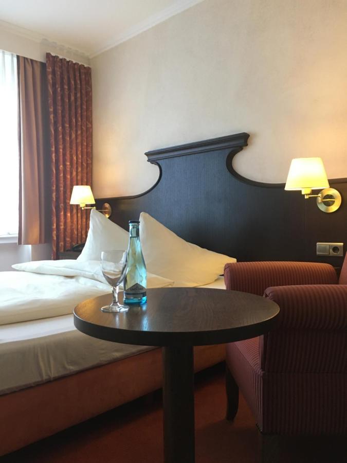 Altes Gasthaus Kuhr - Hotel & Restaurant Papenburg Dış mekan fotoğraf